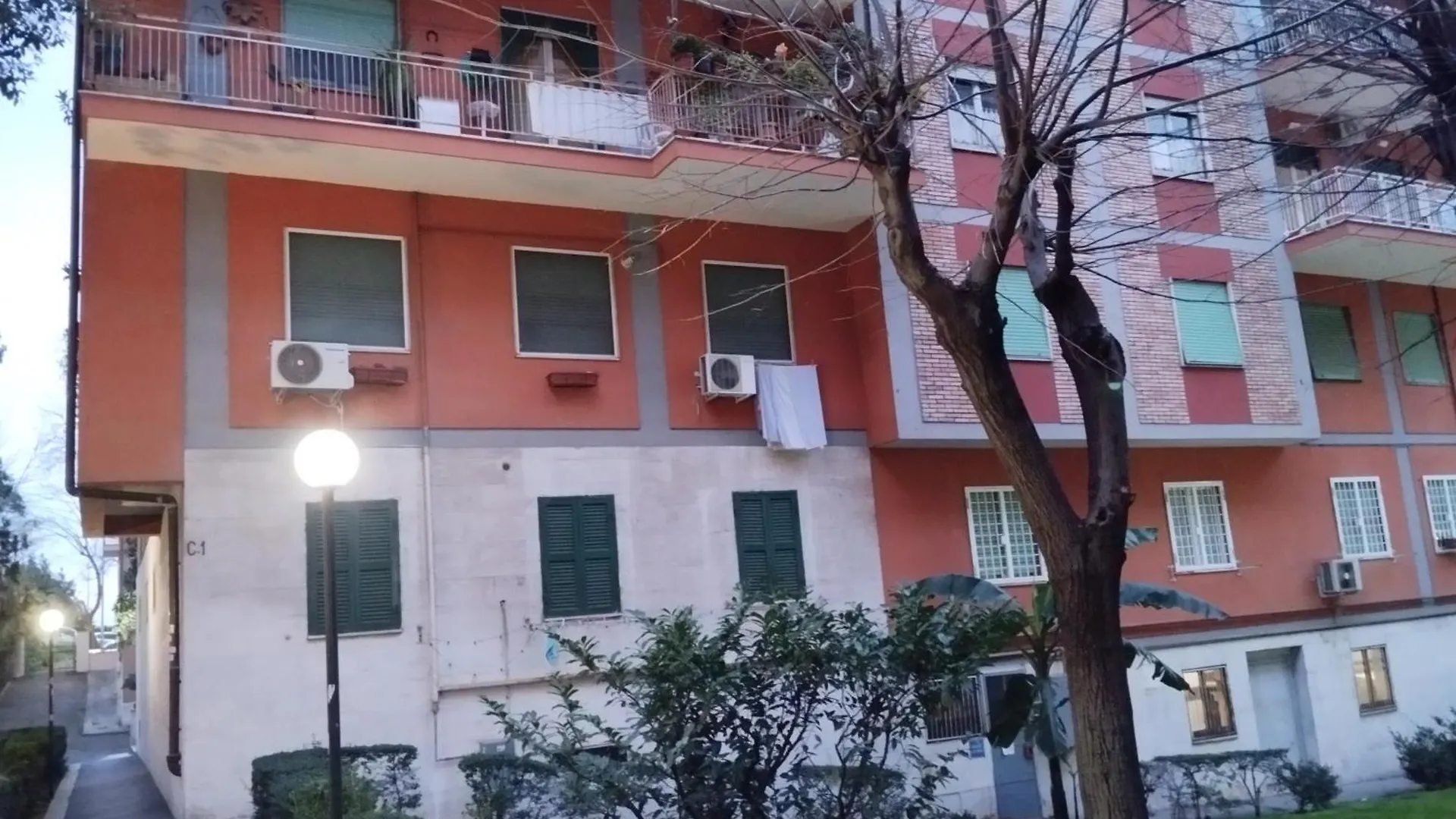 Alloggio Ad Uso Turistico Ciccia Alessandro Roma Konukevi